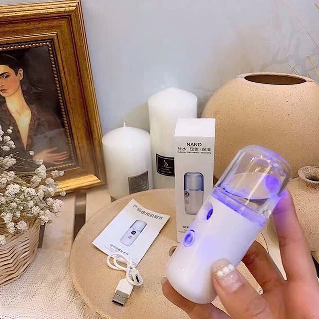 MÁy phun sương nano mini cầm tay dễ thương ( giao mẫu ngẫu nhiên) Chăm Sóc Và Làm Mát Da Mặt (BẬT: BẤM NÚT 2 LẦN)