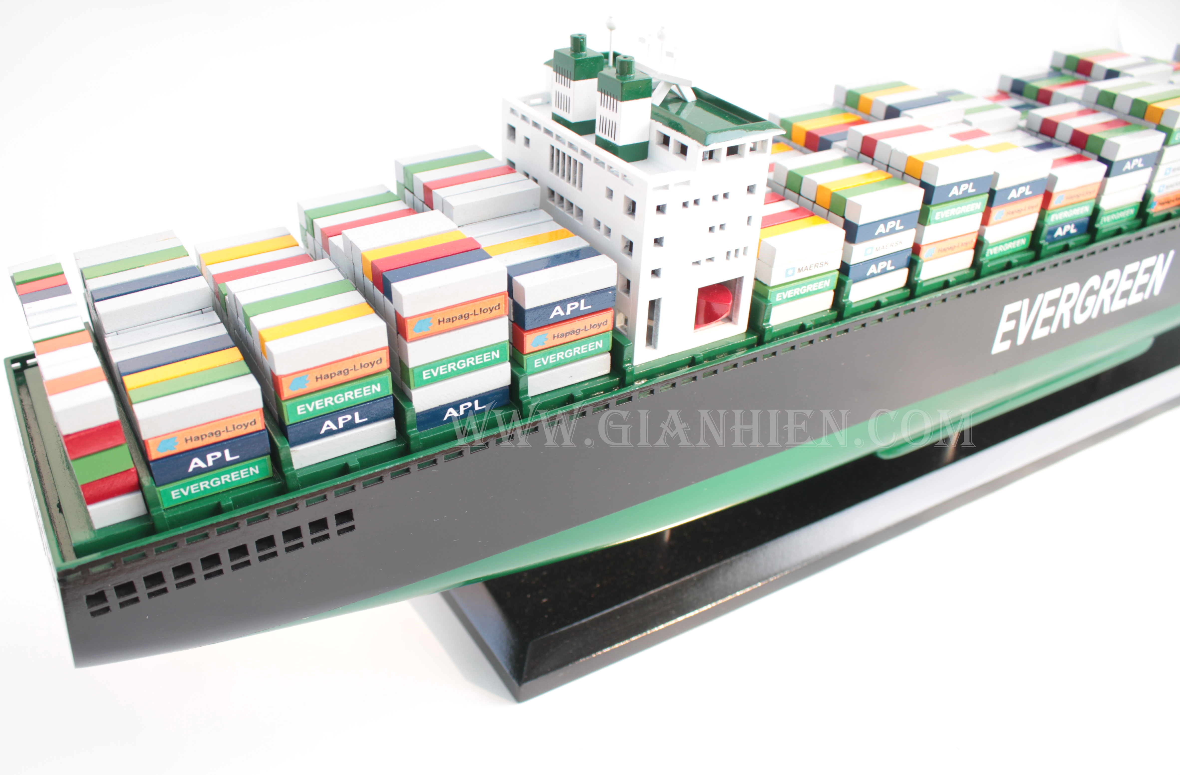 Mô hình tàu chở hàng EVERGREEN