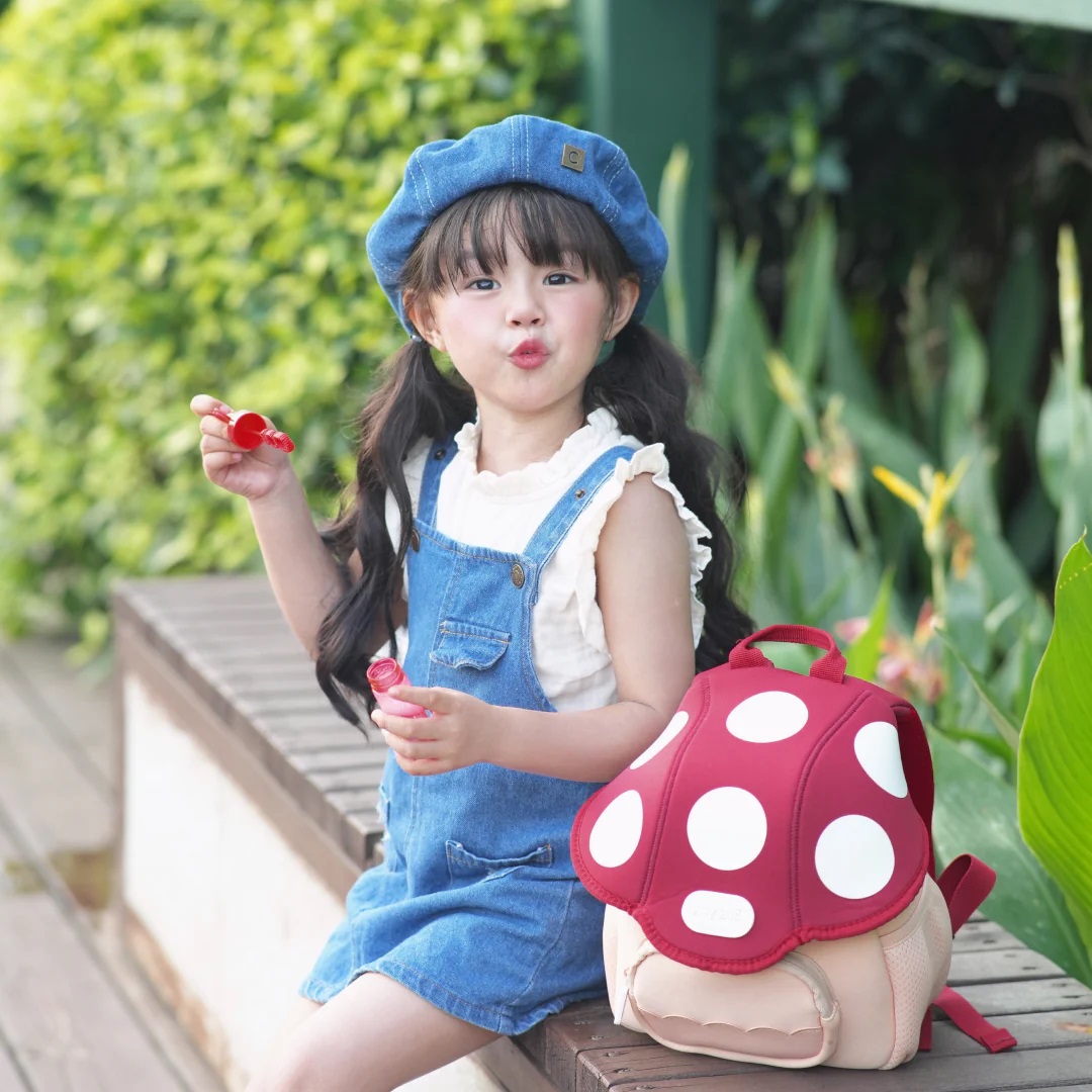 Balo cho bé mầm non Zoyzoii B50 hình cây nấm Mushroom series backpack, chống nước, siêu nhẹ, thoáng khí, quai rộng, chắc chắn - Hàng chính hãng