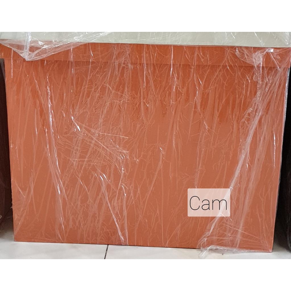 Hộp đựng quà hình vuông đại : 50x50x35cm: 200k/ cái