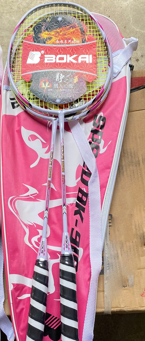 Bộ 2 Vợt Cầu Lông BK Căng Sẵn 9kg Khung Carbon Siêu Dẻo,Siêu Bền + Tặng 2 Cuốn Cán Và Túi Đựng
