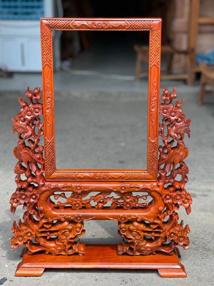 Khung ảnh Rồng hóa hoa mai gỗ hương hàng cực đẹp