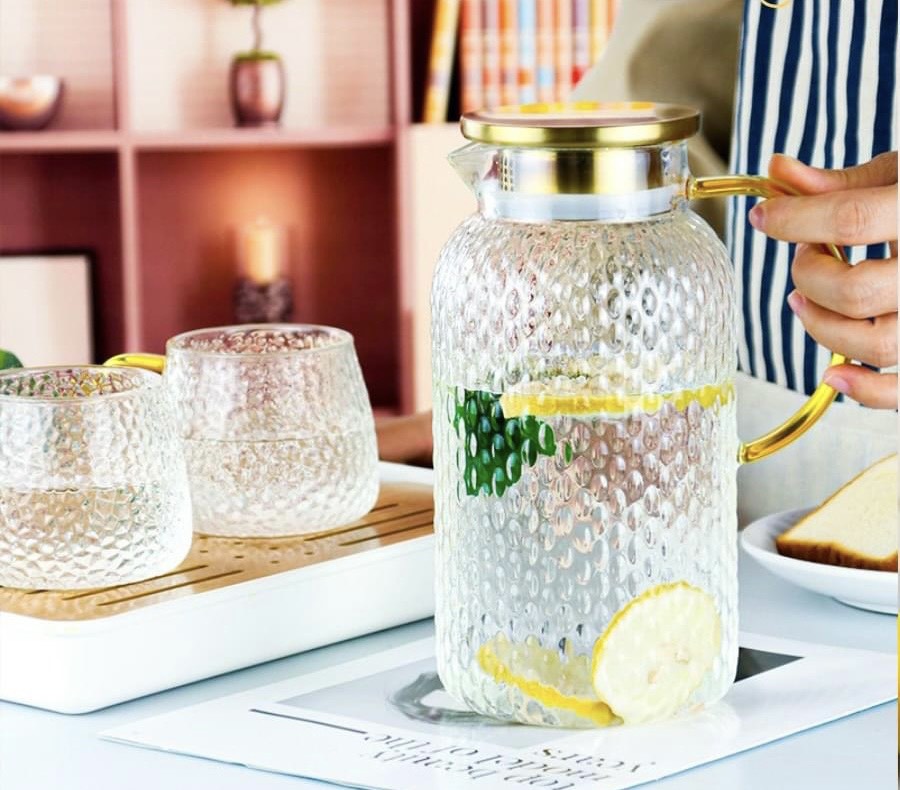 Bình thủy tinh đựng nước vân nhám chịu nhiệt lên tới 400 độ C dáng tròn cao nắp inox 2L- ANTH235