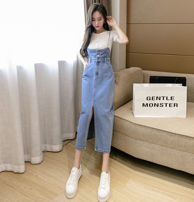 Đầm yếm jean dài cài nút xẻ tà dáng suông mềm mại năng động C082