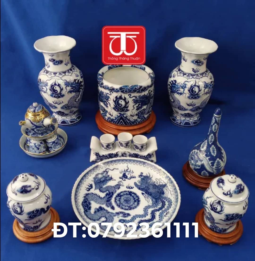 BỘ BÁT HƯƠNG VẼ RỒNG NỔI ĐẾ GỖ HƯƠNG