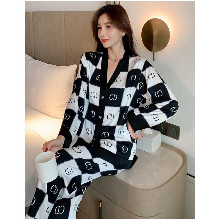 Đồ Bộ Nữ - Bộ Lụa Ngủ Dài Tay Cổ Chéo Cao Cấp Màu Đỏ Đen Xanh Caro Hot 2023 DDLP18