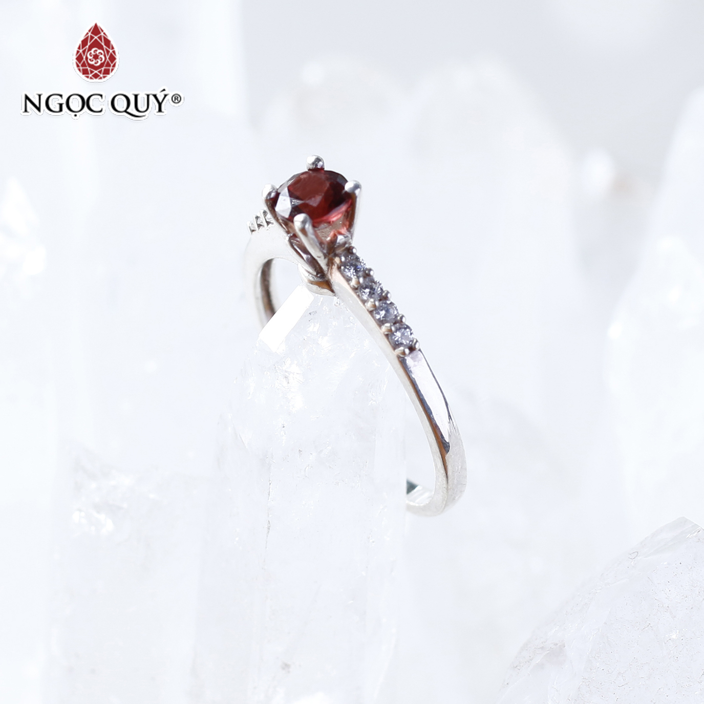 Nhẫn bạc nữ đá Garnet mệnh hỏa, thổ - Ngọc Quý Gemstones