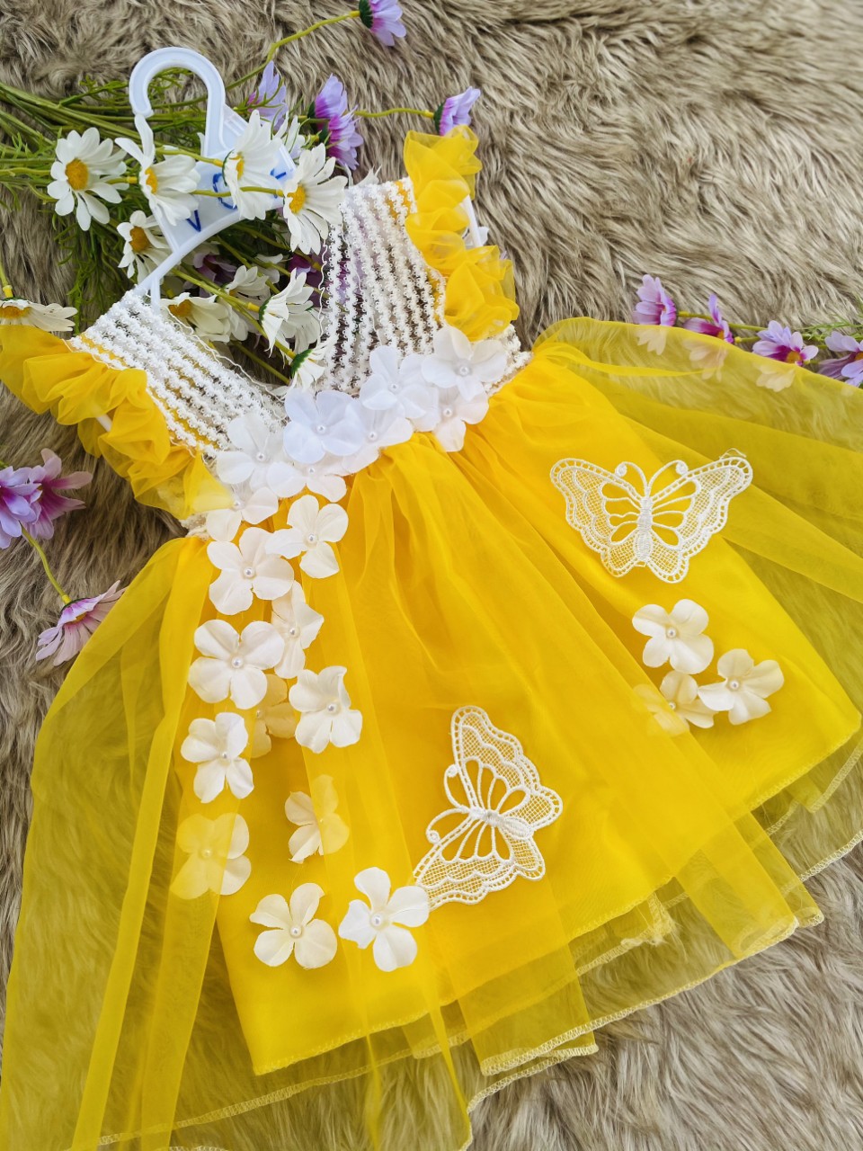 Đầm/váy xòe công chúa dễ thương cho bé màu vàng V105