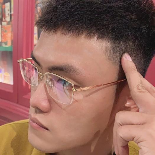GỌNG KÍNH TITAN W MEN CHẤT LIỆU VƯỢT TRỘI SIÊU NHẸ SIÊU BỀN – W910