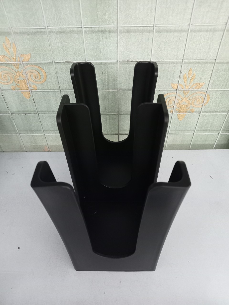 KỆ ĐỰNG LY NHỰA, LY TRÀ SỮA 2 NGĂN ĐỨNG