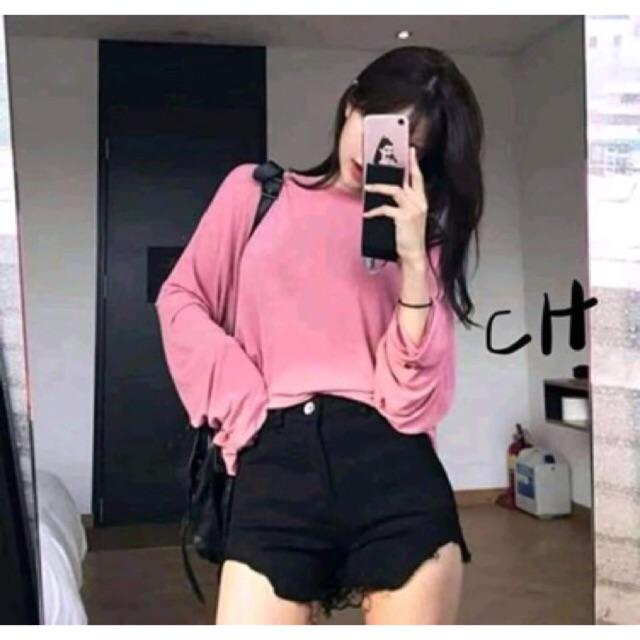 Áo thun trơn tay dài form rộng