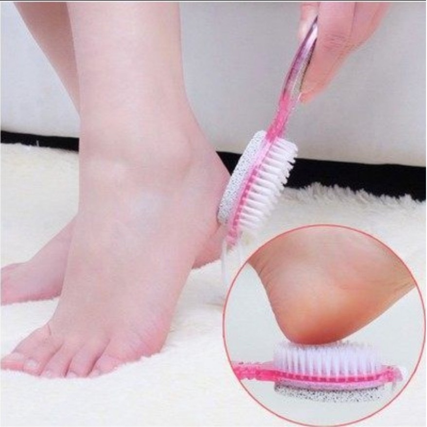 Dụng cụ chà gót chân đa năng 4 in 1 có móc treo tiện dụng