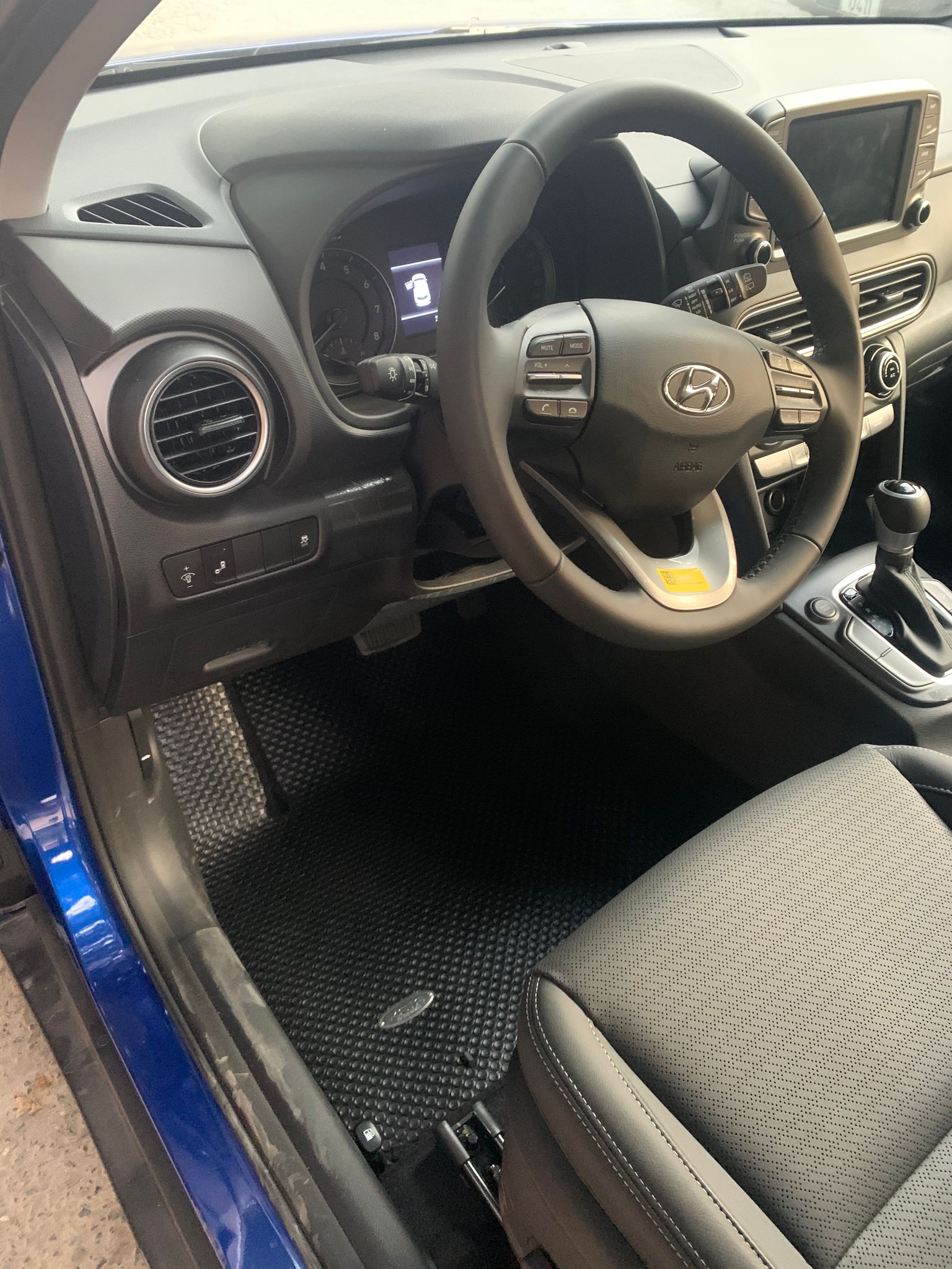 Thảm lót sàn ô tô KATA cho xe Hyundai Kona - Khít với sàn xe, Chống trơn, Không mùi, Không ẩm mốc