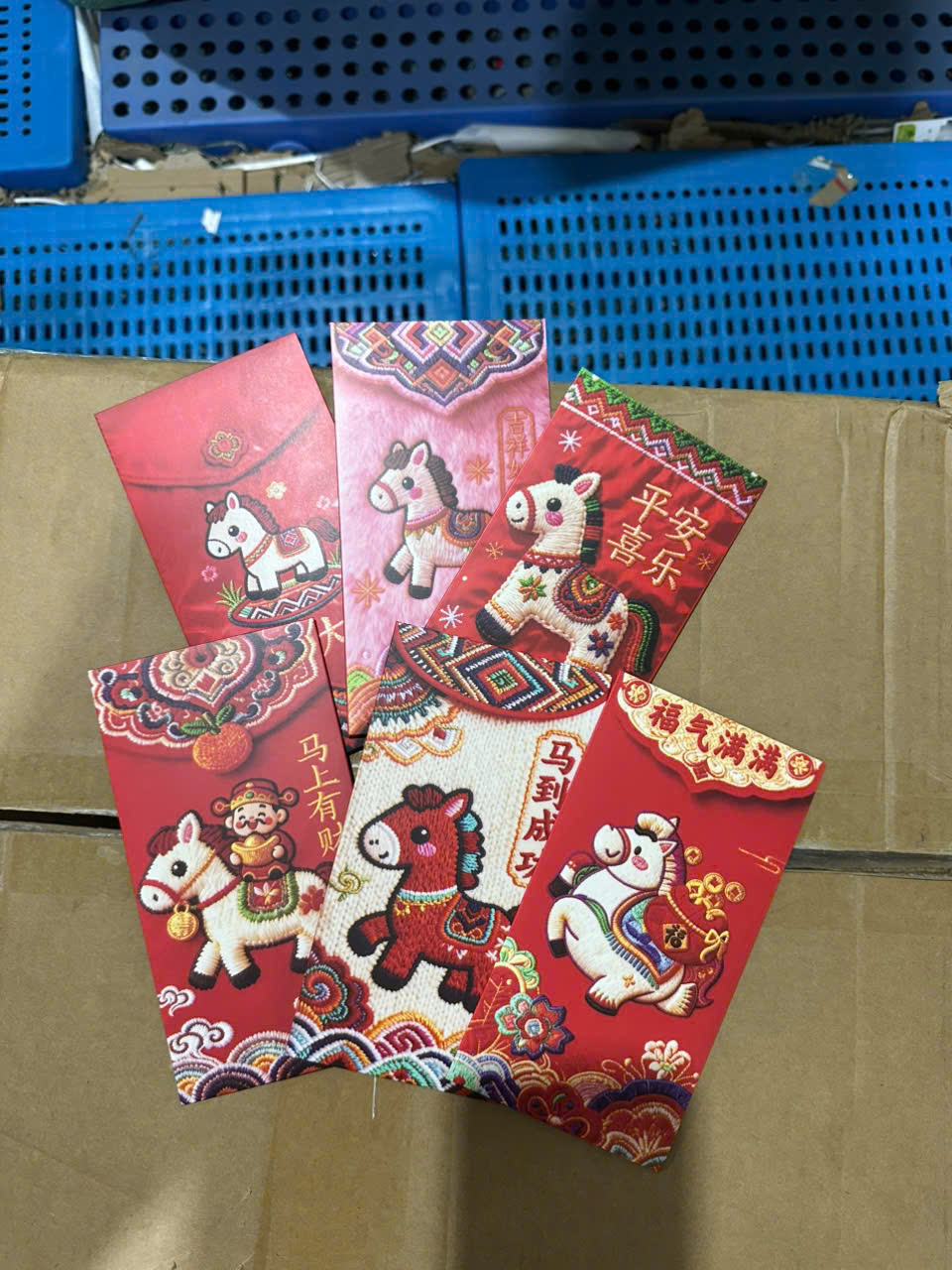 Set 6 Bao Lì Xì Hình Ngựa In Họa Tiết Thổ Cẩm – Mẫu Đẹp, May Mắn, An Khang Tài Lộc – Bao Lì Xì Chúc Tết Cao Cấp - HÀNG CHÍNH HÃNG MINIIN