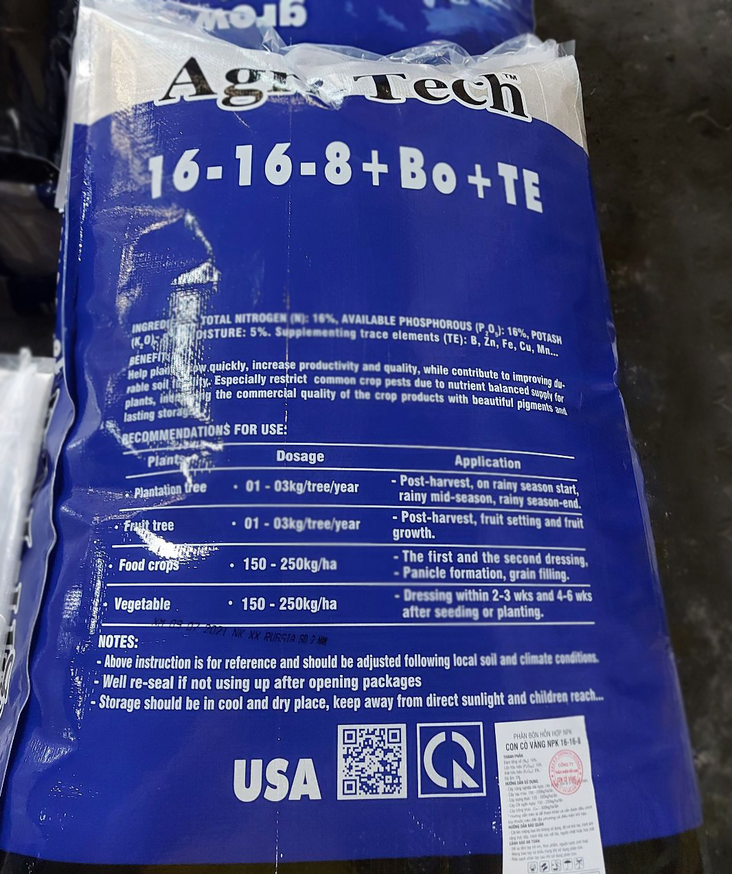 Phân Bón Agri-Tech NPK 16-16-8+TE 1Kg