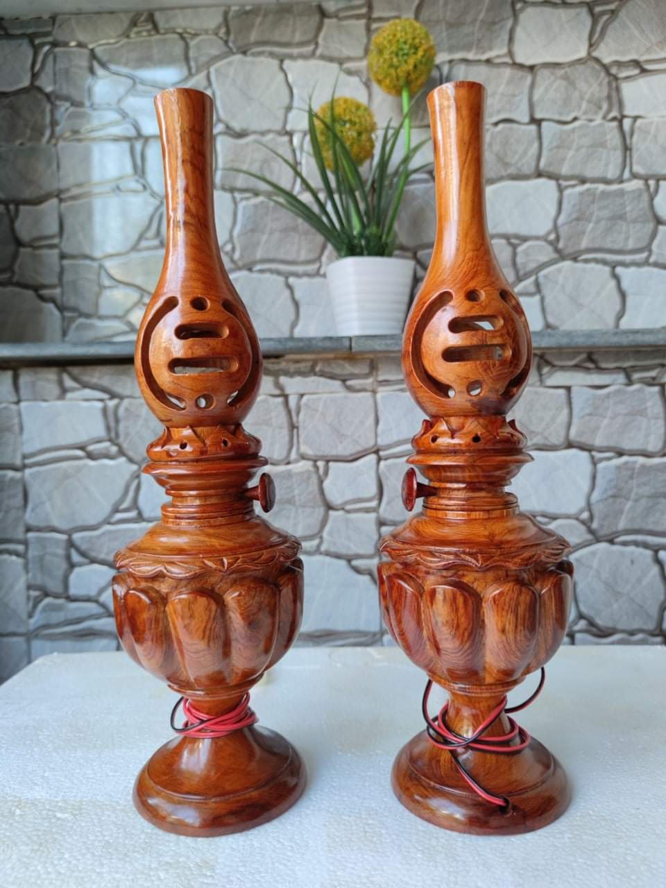 Cặp đèn gỗ hương cao 50cm