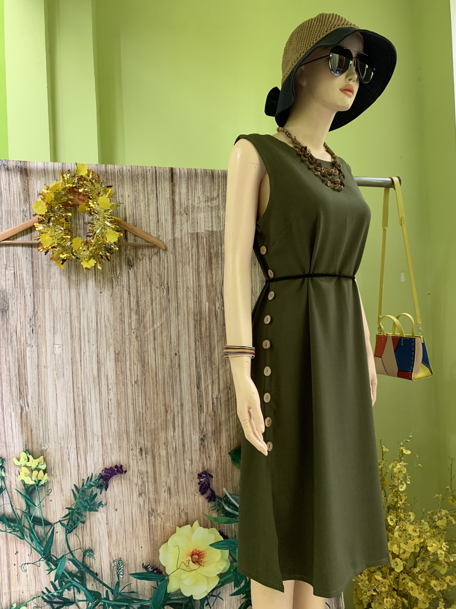 Đầm suông 2 hàng nút đơn giản xinh xắn