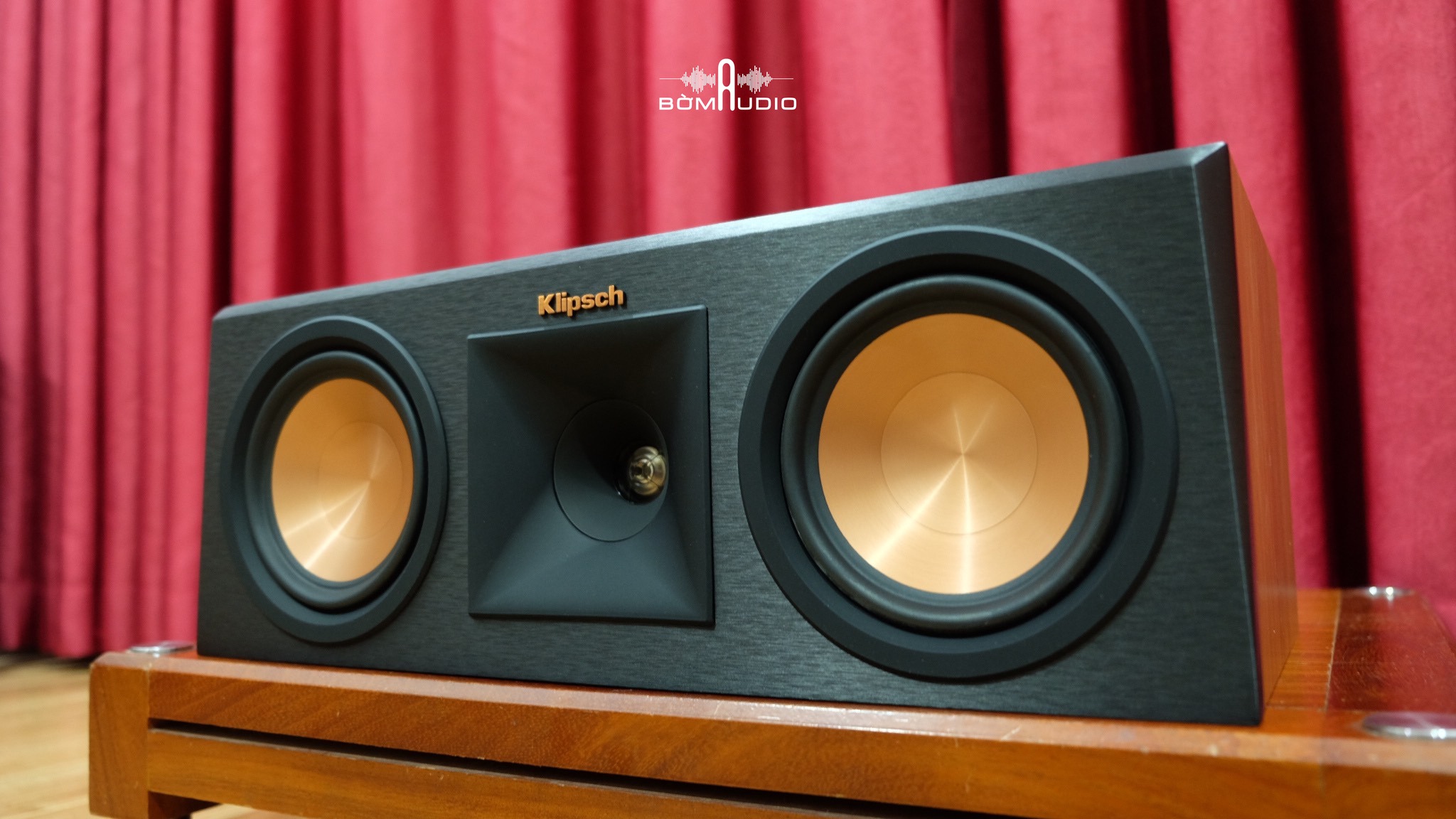 KLIPSCH RP-250C | Dòng Center Xem Phim Nghe Nhạc Reference Premiere Klipsch - Công Suất 500W x 8ohm - Độ nhạy 96dB - Tweeter Titanium LTS 25mm Hybrid Tractrix Horn Độc Quyền + 2 Loa Mid/Bass 15cm Cerametalic Phủ Copper Tinh Tế | Hàng Chính Hãng _ Mới 100%