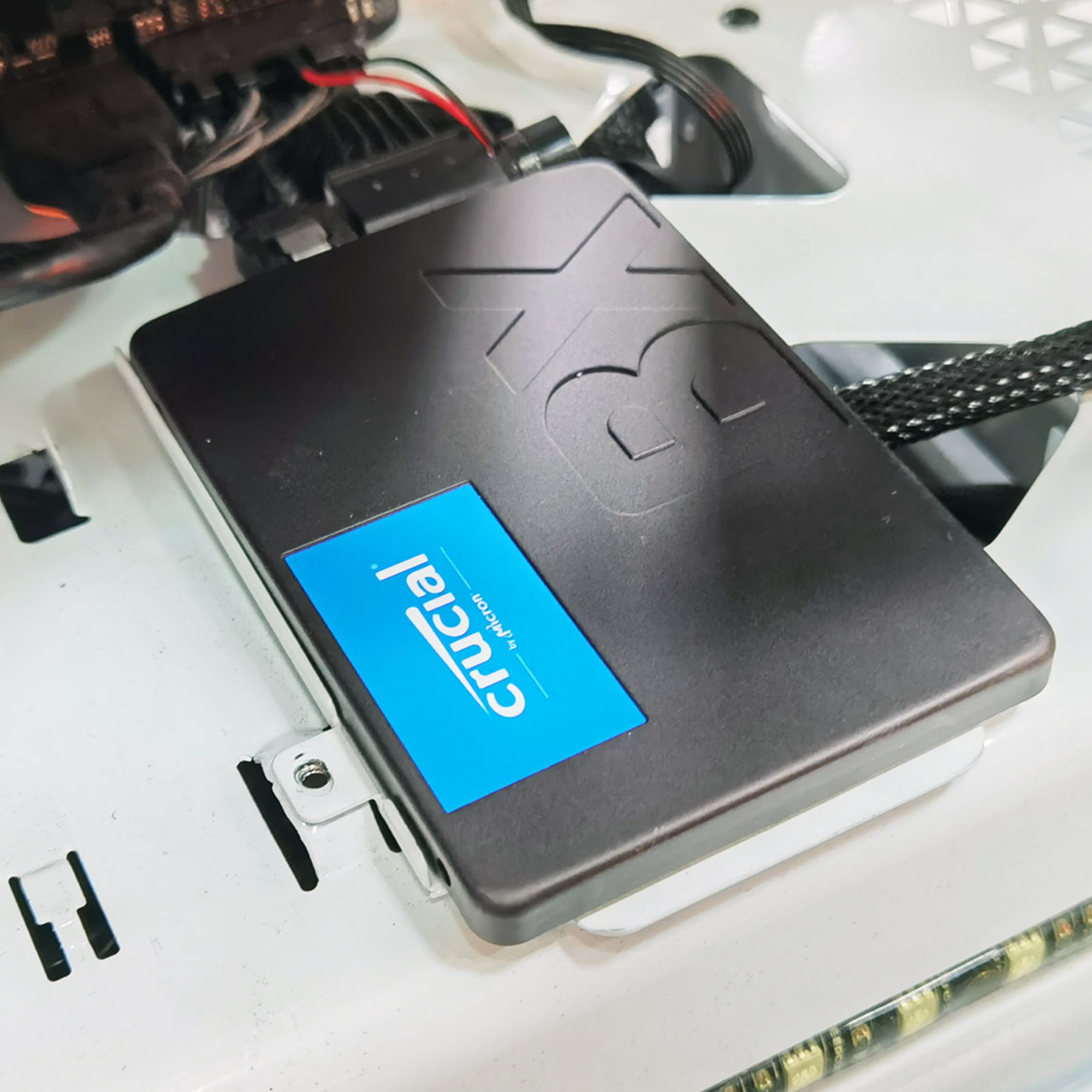 Ổ cứng SSD Crucial BX500 3D NAND 2.5-Inch SATA III 240GB CT240BX500SSD1 - Hàng Chính Hãng