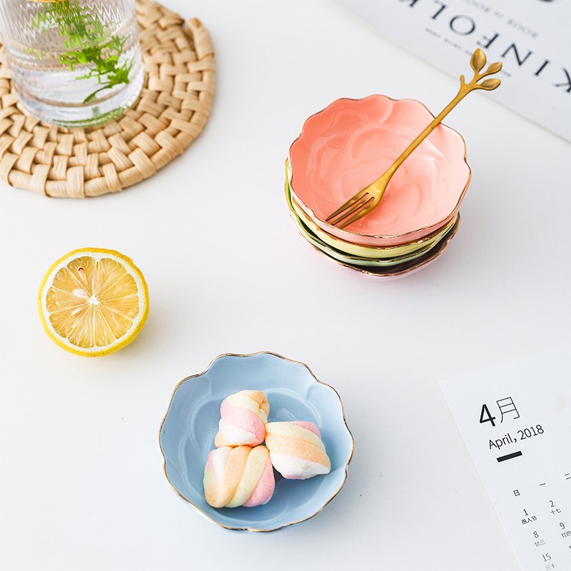 Bát sứ ăn dặm hình hoa hồng viền vàng