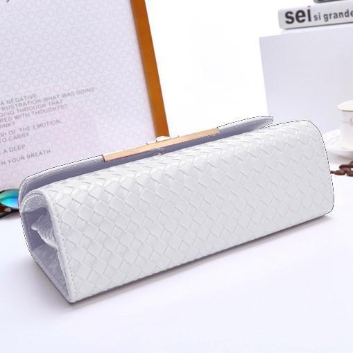 Túi Đeo Chéo Caro Size Lớn T20 Màu Trắng