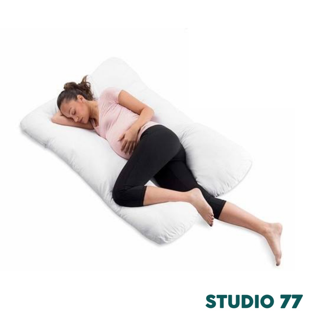 Gối bầu Studio 77 - Chữ U