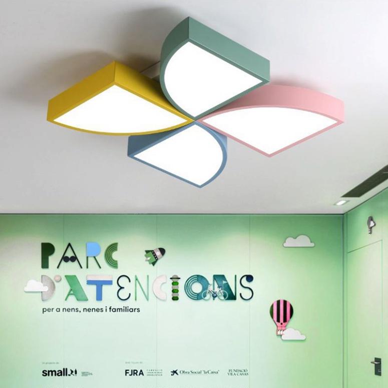 Đèn trần - đèn ốp trần - đèn LED chiếu sáng mâm 4 cánh 4 màu MY COLOR thời thượng thích mắt nhất kèm chỉ đạo không chạm