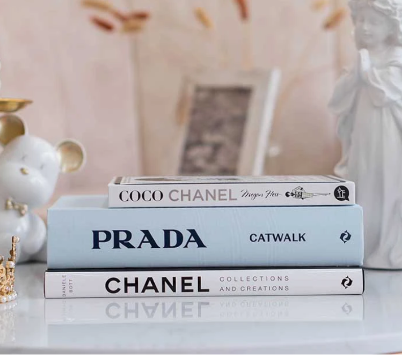 (Sách ngoại văn, combo 3 cuốn, bìa cứng) PRADA CATWALK, CHANEL COLLECTIONS &amp; COCO CHANEL - Read Station