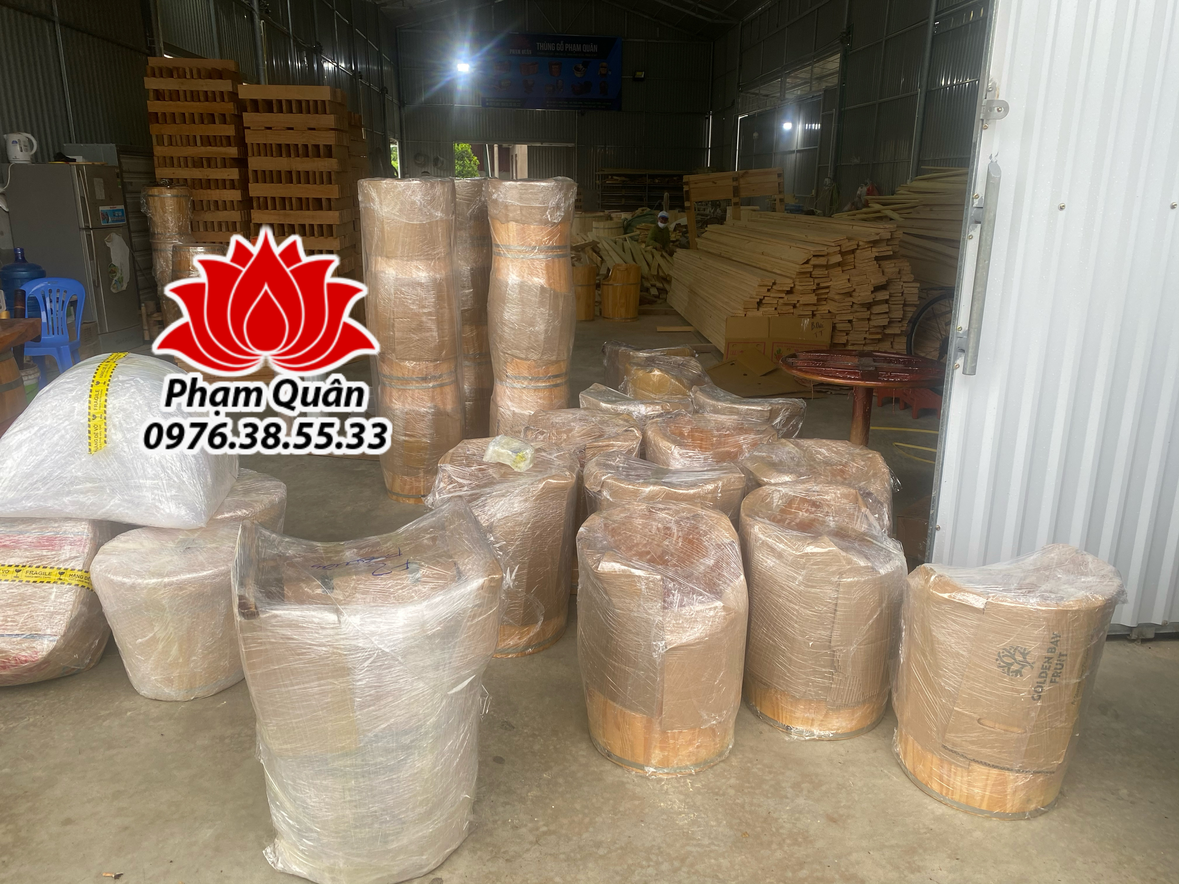 Thùng gỗ xông chân gỗ thông loại 1