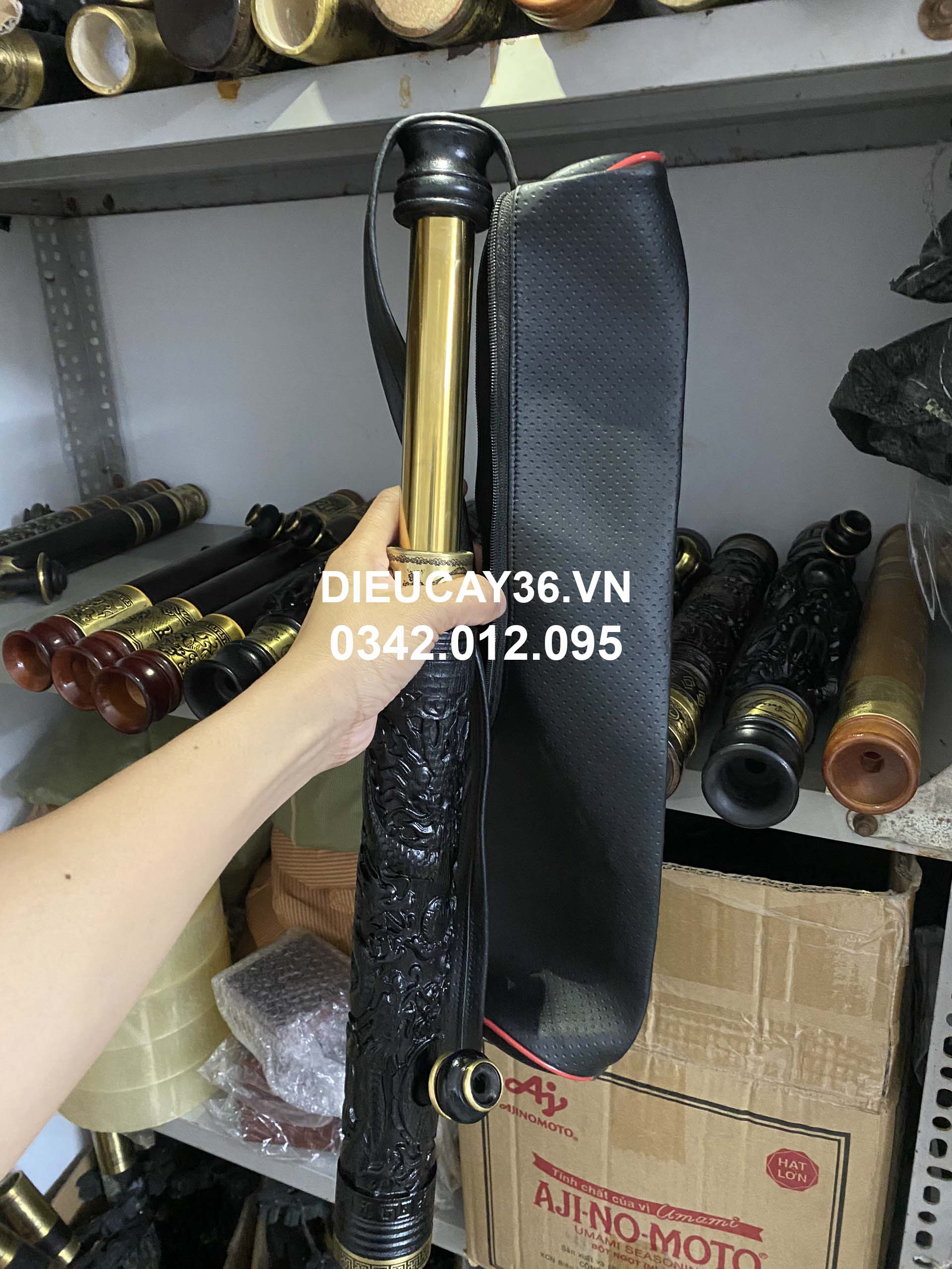 Điếu Cày Gỗ Mun Đen Mini 40Cm Rút 60cm Chống Đổ Nước Khắc Rồng