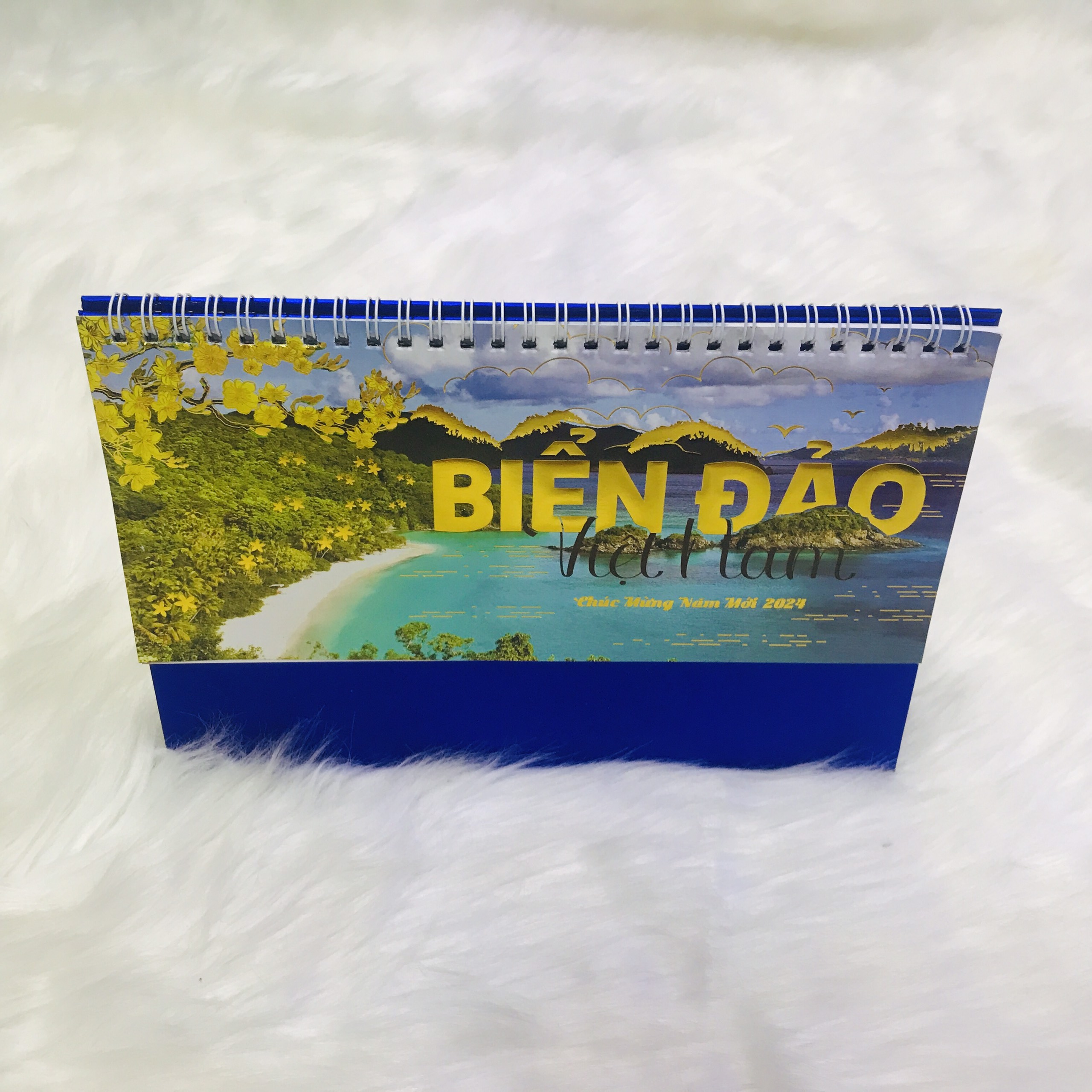 Lịch Để Bàn 2024 Họa Tiết Hoa Phong Cảnh khổ 21.5x16.5cm