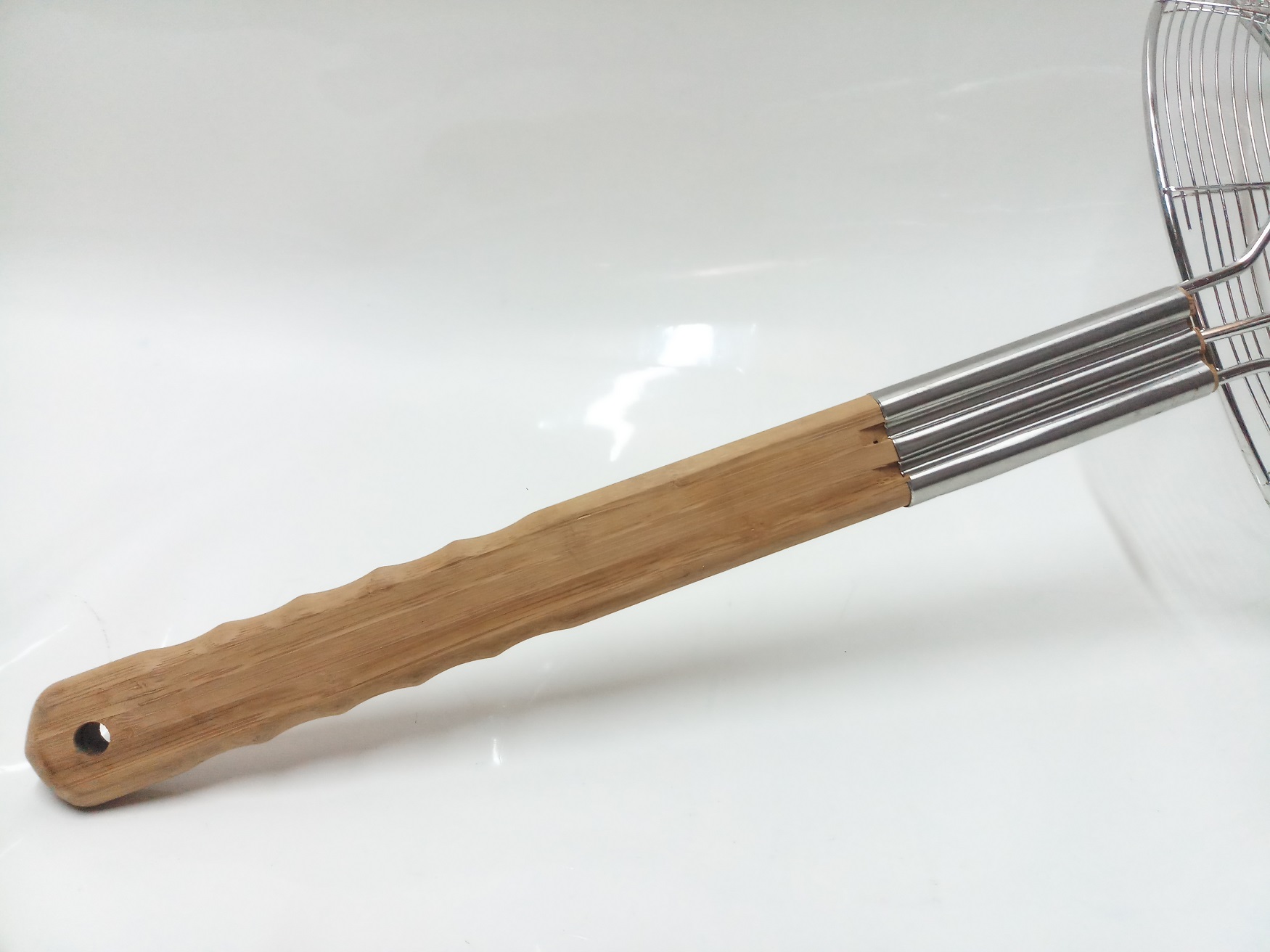 VỢT VÒNG INOX CÁN GỖ VỚT XƯƠNG,RAU CỦ VỚT ĐỒ CHIÊN,TẶNG KÈM MỘT GẮP INOX CAO CẤP.
