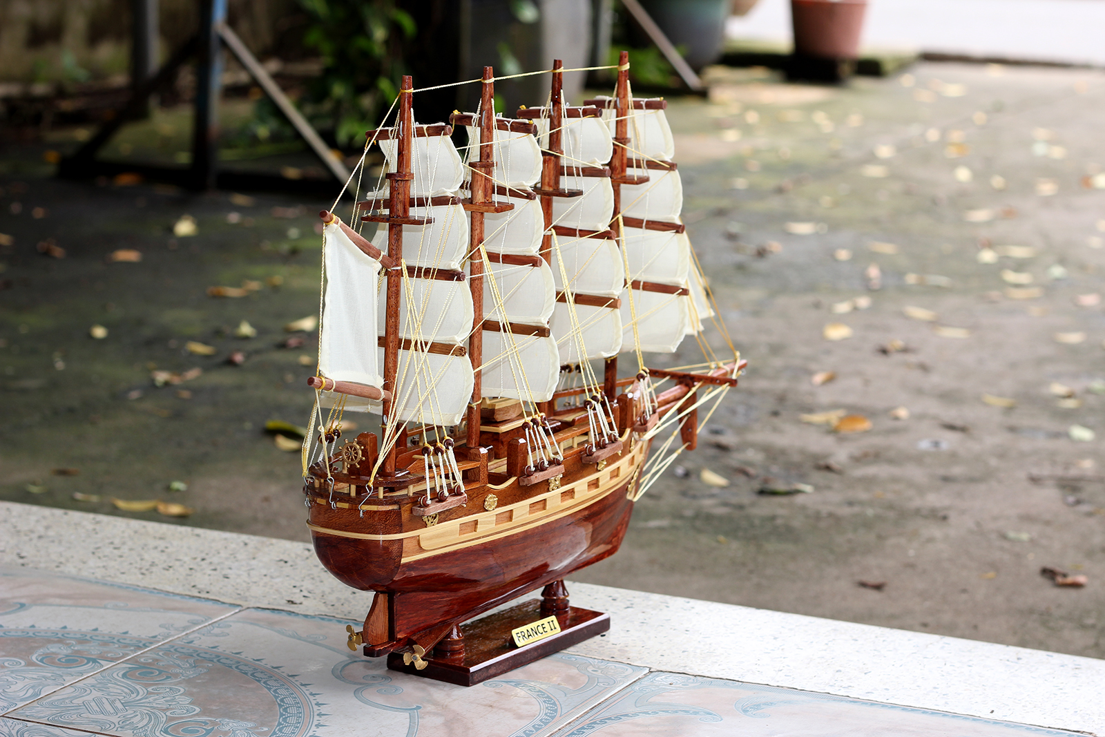 Thuyền buồm phong thủy, thuyền gỗ trang trí France dài 55cm