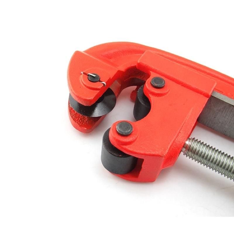 Dụng cụ cắt ống kẽm, ống inox bằng tay