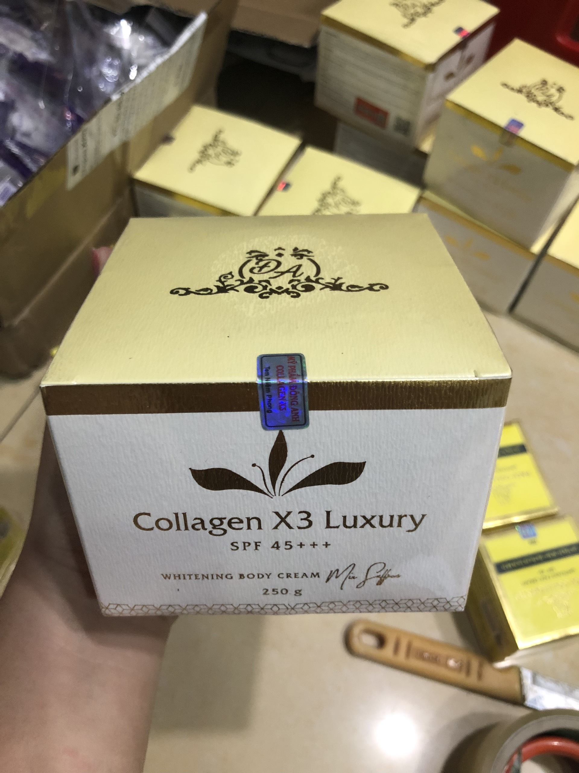 Kem Body Luxury Collagen X3 và Gel Tẩy Tế Bào Chanh Bạc Hà