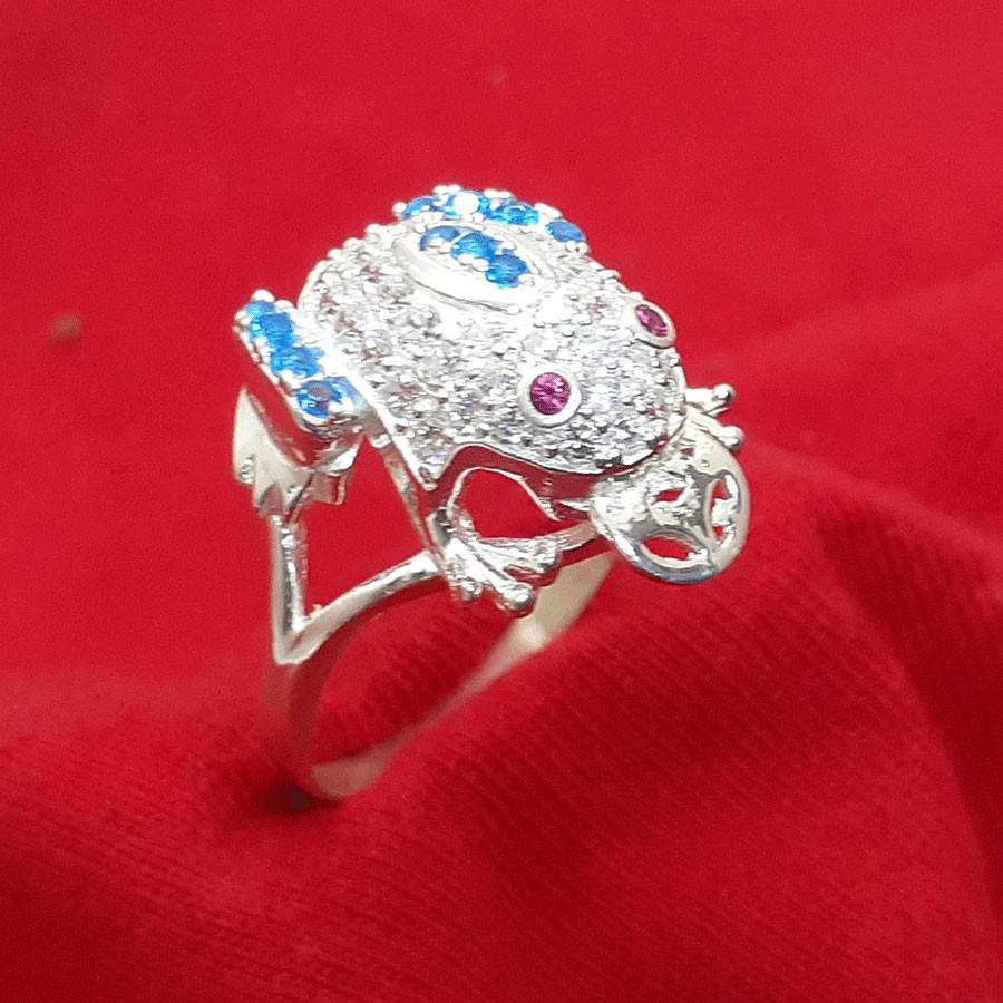 Nhẫn nữ con cóc ngâm kim tiền phong thủy chất liệu bạc ta gắn đá cao cấp trang sức Bạc Quang Thản - QTNU3