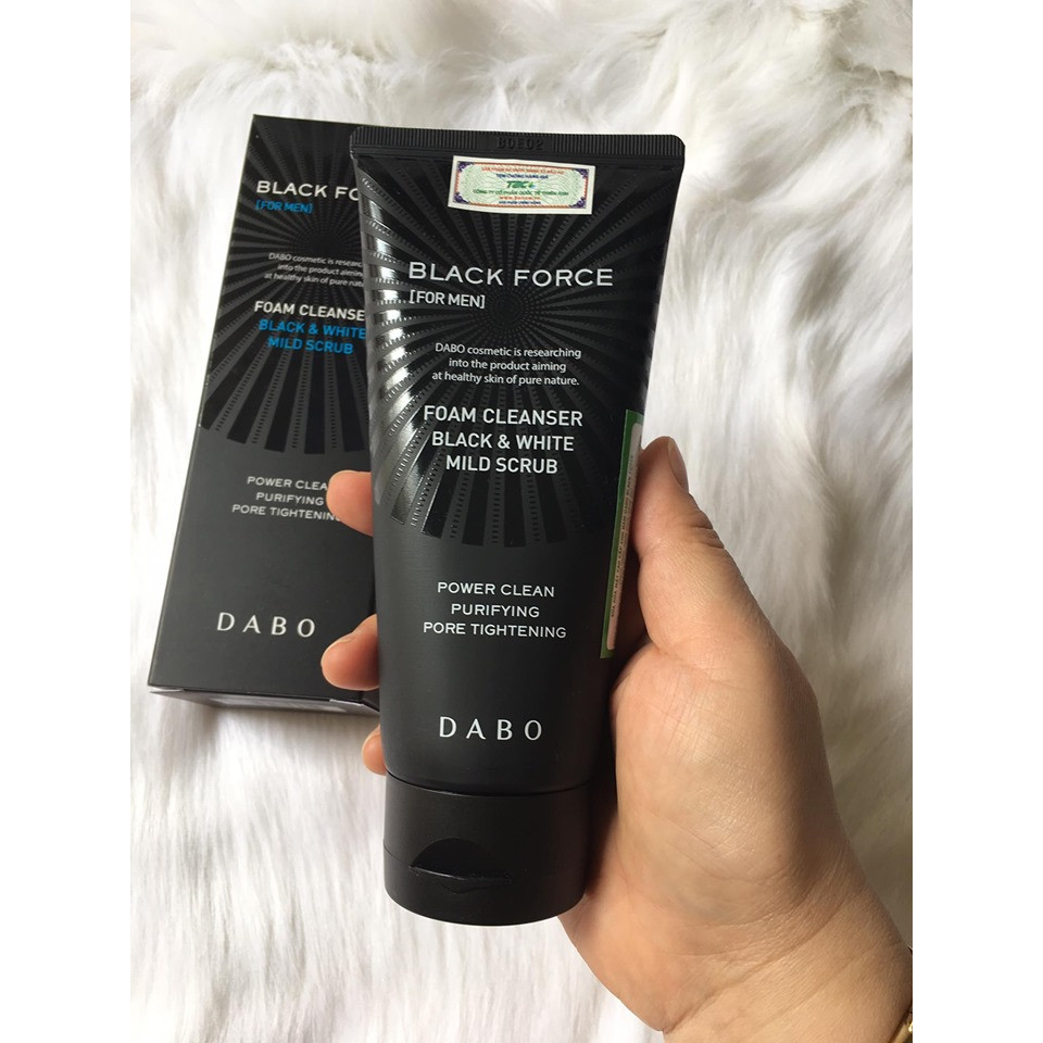 Sữa Rửa Mặt Nam Dabo Black Force Foam Cleanser Mild Scrub Than Hoạt Tính Kháng Khuẩn, Ngừa Mụn, Sạch Nhờn