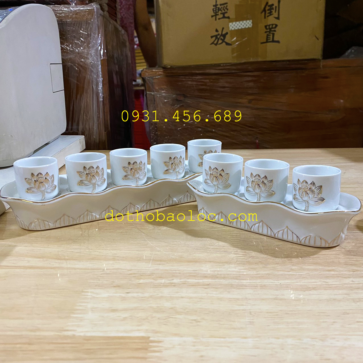 Chum nước thờ bạch ngọc sứ trắng cao cấp hình hoa sen nổi 2 loại: bộ 3 ly và bộ 5 ly