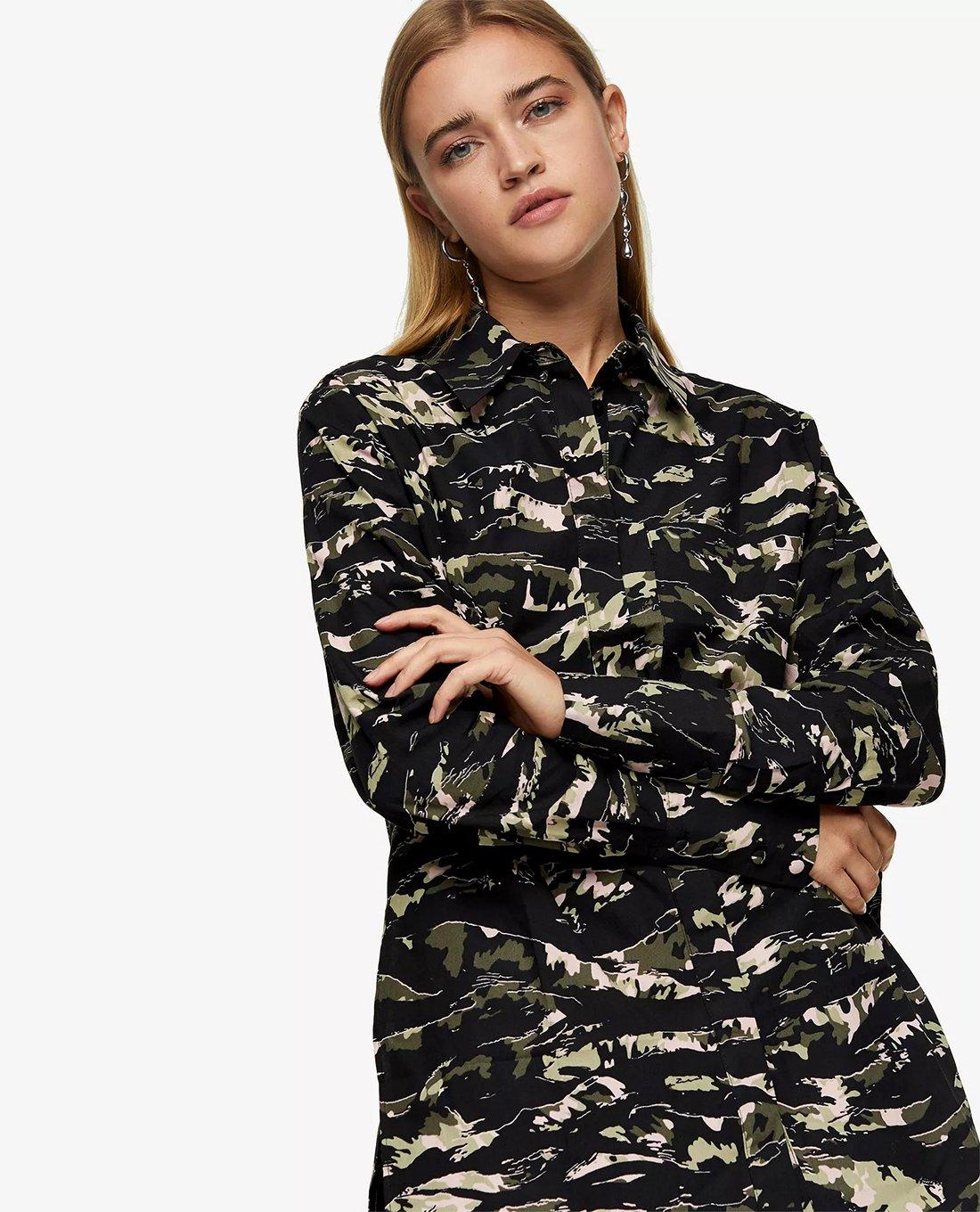 TOPSHOP - Áo sơ mi nữ cổ điển Green Camouflage Print Oversized 13P13TGRN