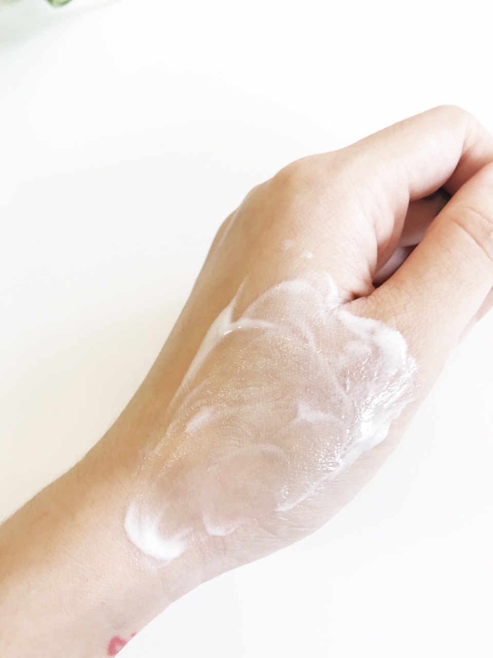 SỬA RỬA MẶT TRẮNG DA VÀ CHỐNG LÃO HÓA - SUMAIYYAH