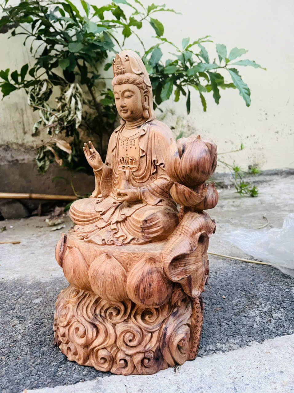 Tượng phật bà quan âm bồ tát gỗ bách xanh thơm phức kt cao 40×23×18cm