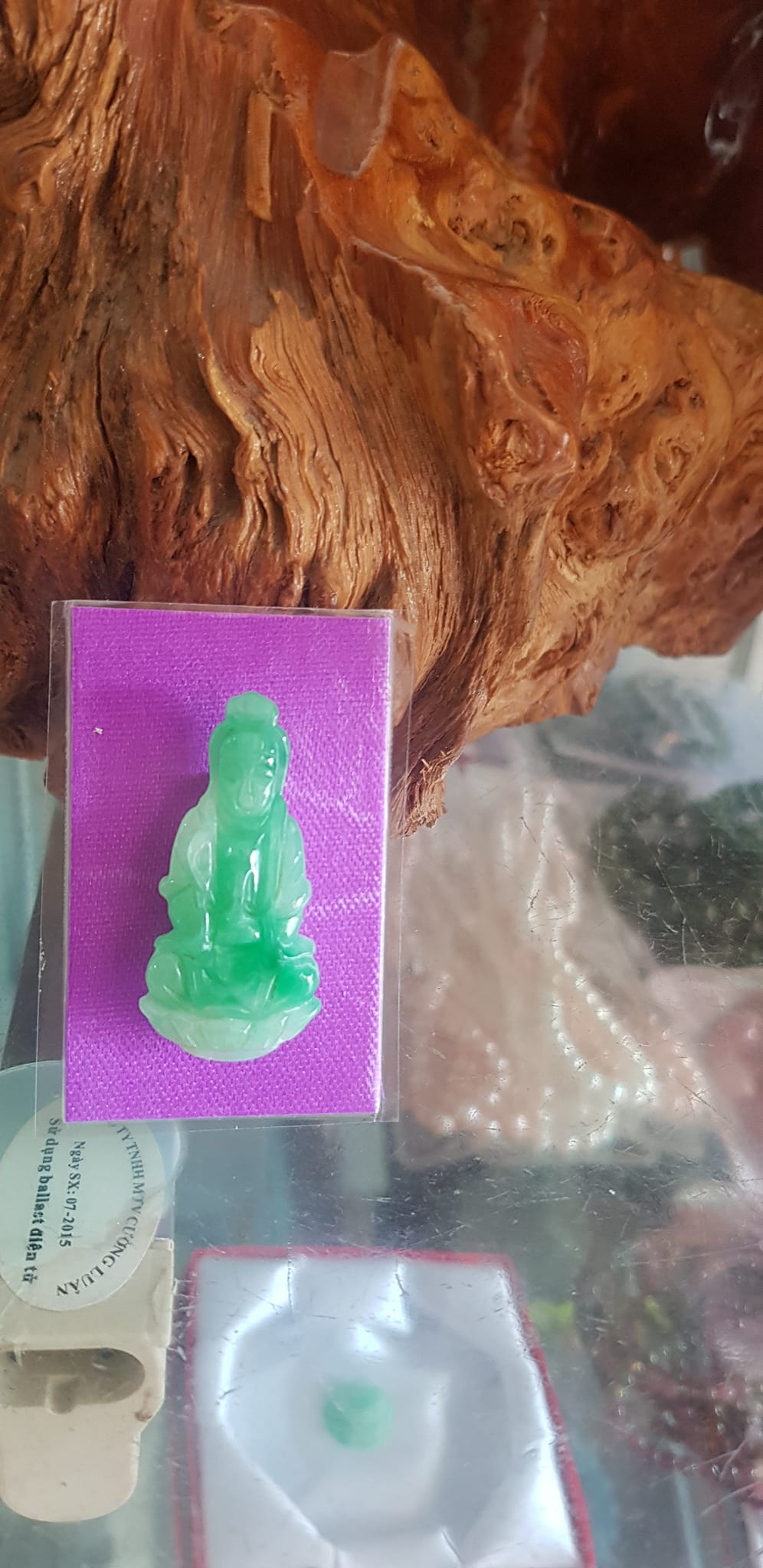 Mặt dây chuyền Nữ Phật Quan Âm Ngồi đẹp đá ngọc cẩm thạch tự nhiên đẹp size nhỏ Nữ size nhỏ Cao 39mm x N18mm x S4mm Màu xanh lý trắng mượt mà bóng đẹp các Chị về bọc vàng đeo đẹp ạ