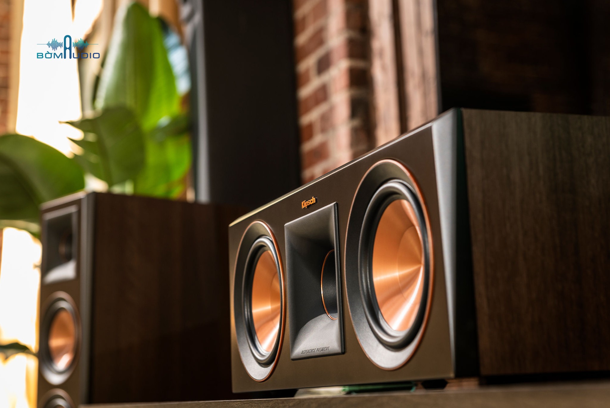 Klipsch RP-600C | Loa Center Cho Rạp Chiếu Thu Nhỏ - Hiệu Suất Cao 500W x 8ohm - 2 Loa Mid/Bass 16,5cm Cerametallic Phủ Copper Tinh tế + Loa Treble Titanium Họng Kèn 25mm Hybrid Tractrix Horn Độc Quyền - Độ Nhạy Cao 97dB | Hàng Chính Hãng _ Mới 100%