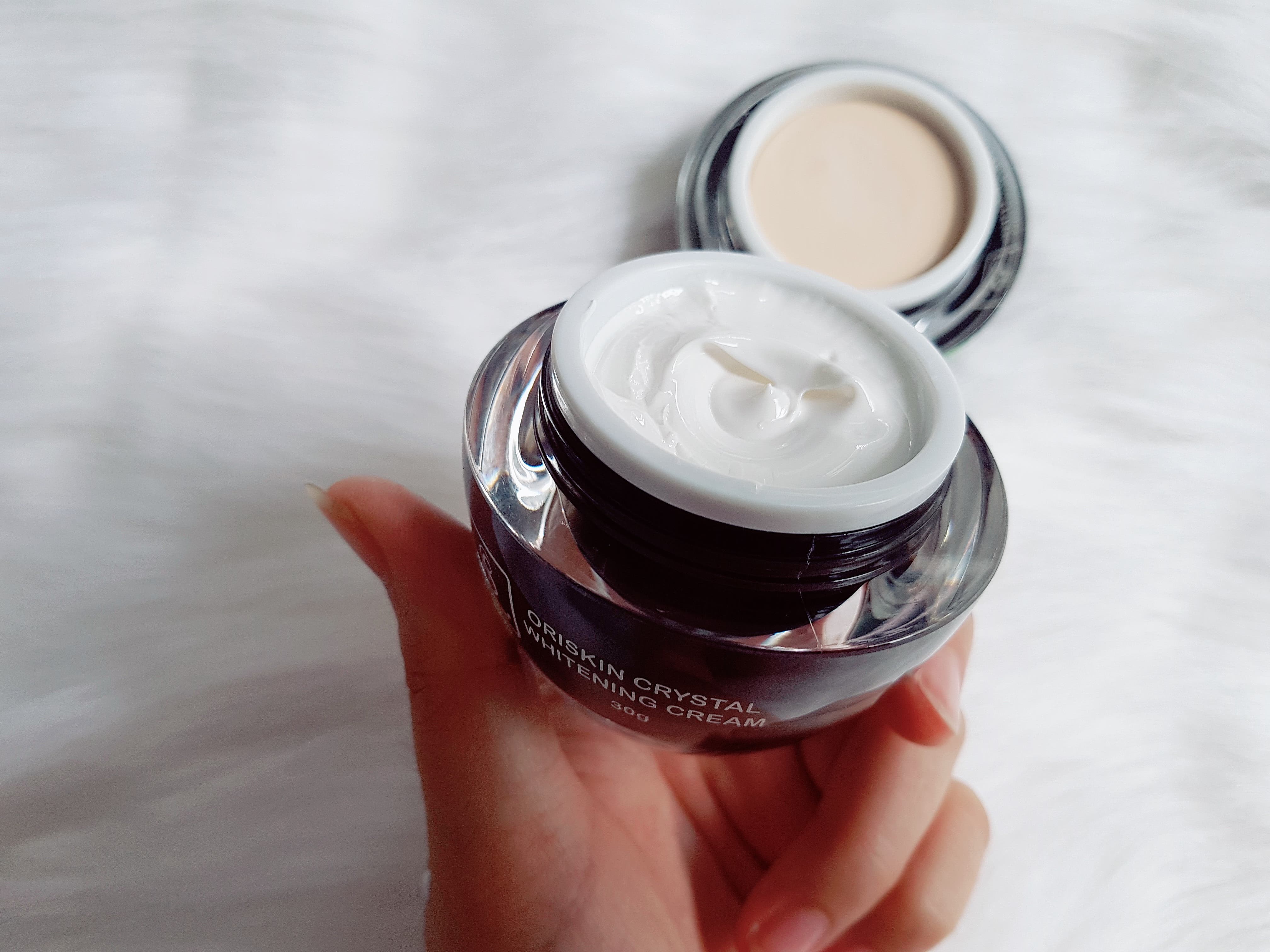 Kem Dưỡng Trắng Dưỡng Ẩm Da Ngày Đêm Crystal Clear Whitening Cream Oriskin
