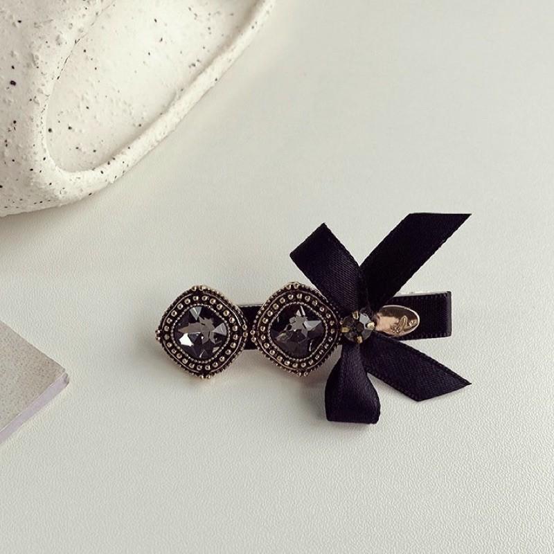 Kẹp nơ đá phong cách vintage tiểu thư