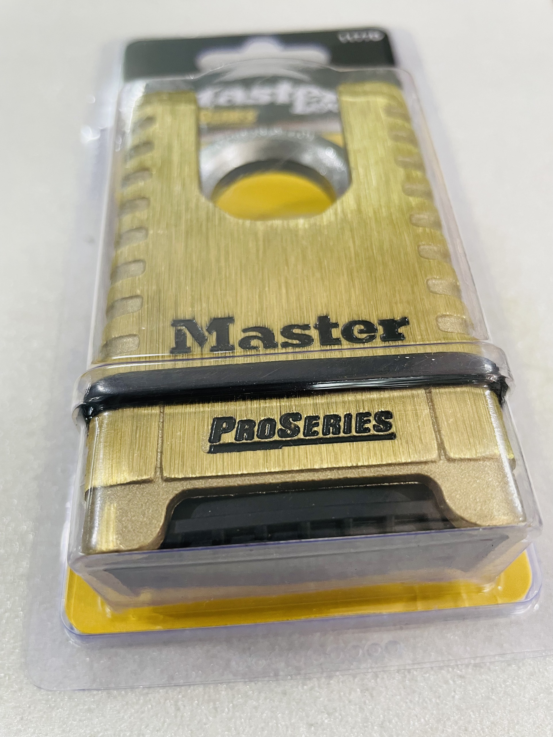 Khóa Số Master Lock 1177 D - Thân Đồng Rộng 58mm Có Vai Chống Cắt