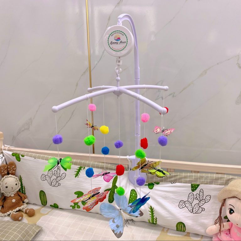 Đồ treo bướm đủ màu sắc