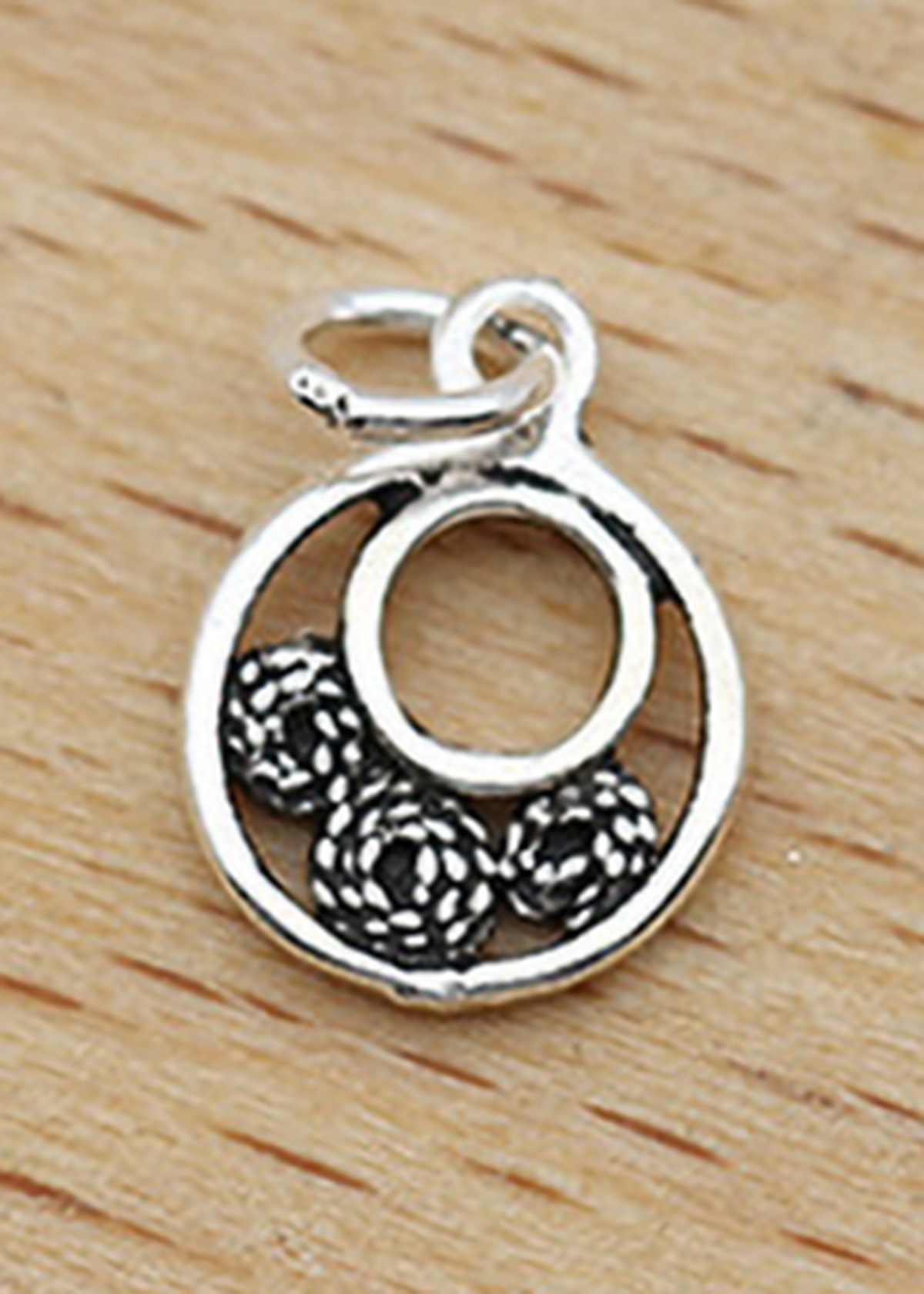 Combo 8 cái charm bạc hình tròn 3 bông hoa treo - Ngọc Quý Gemstones