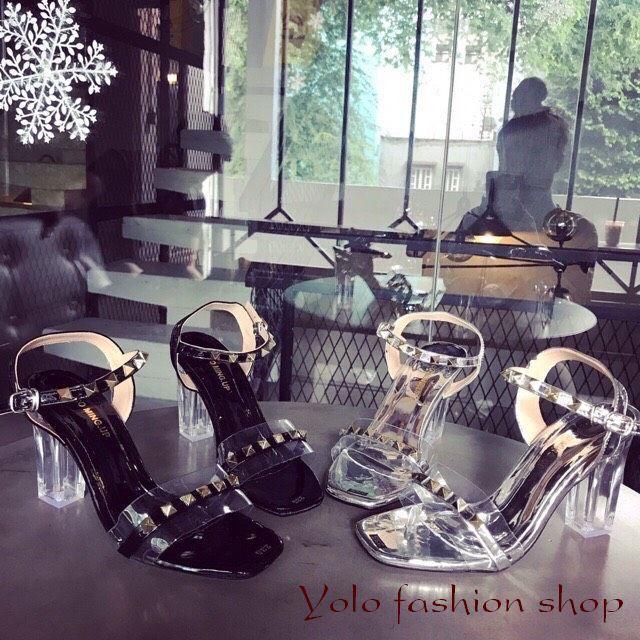 S74 Sandal nữ quai trong đính đinh cao cấp