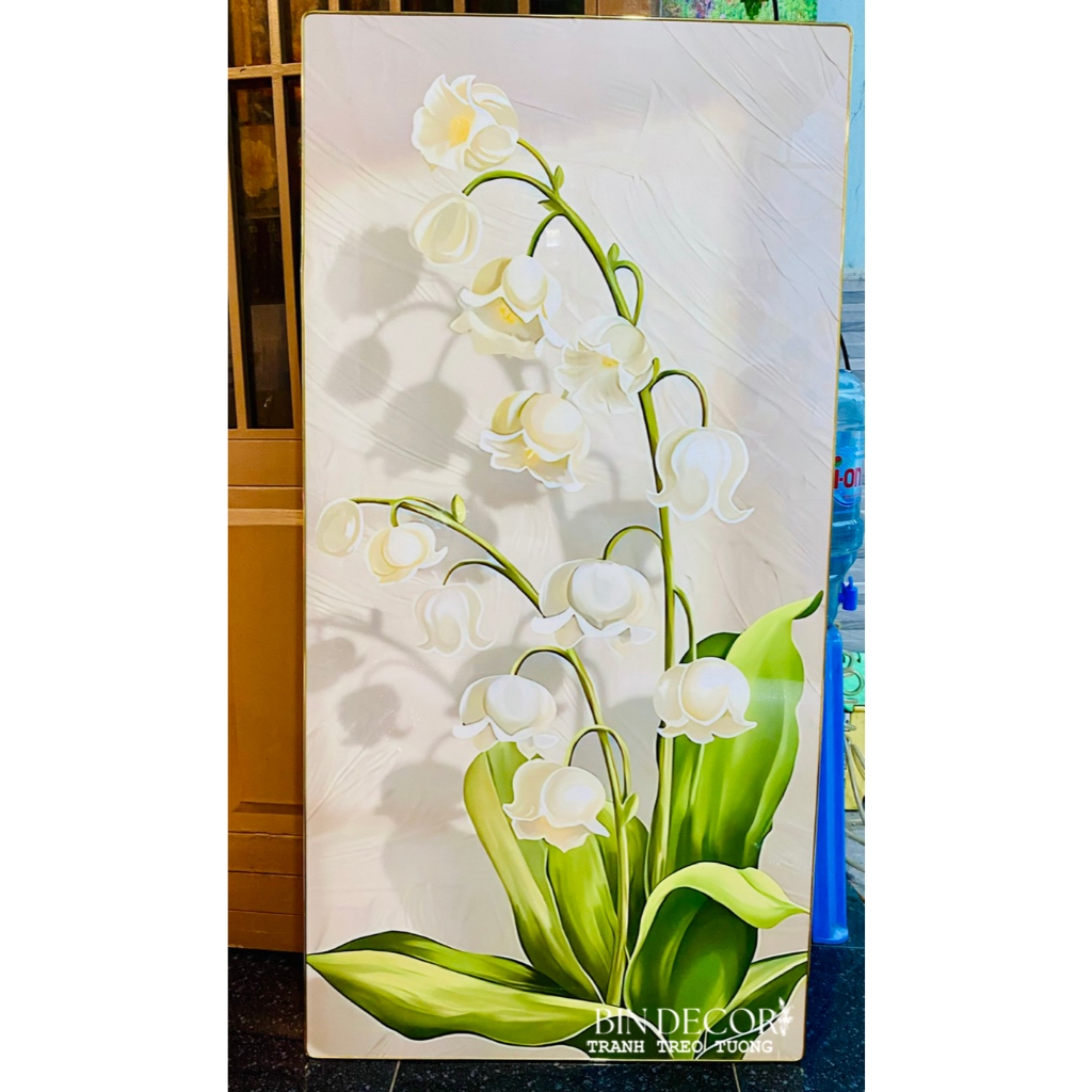 (ẢNH THẬT) Tranh treo tường hoa linh lan trắng bo viền vàng kèm đinh treo